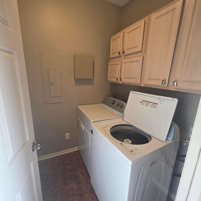 Foto del edificio - 6155 Craughwell Ln