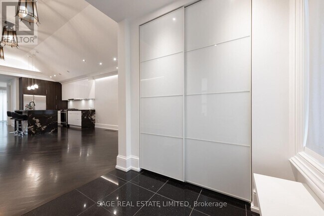 Photo du bâtiment - 170 Silverthorn Ave