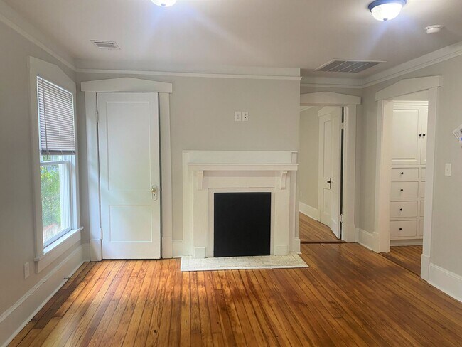 Building Photo - 1108 Boulevard