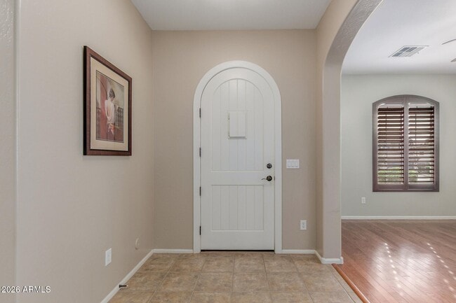 Building Photo - 10606 W Adam Ave