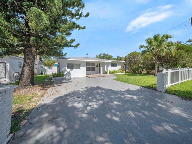 Foto del edificio - 1721 N 16th Ct