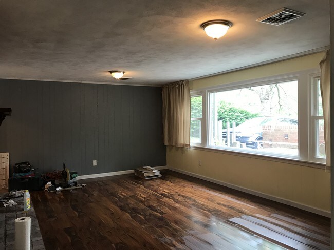 living and picture windows - 4805 Randolph Dr