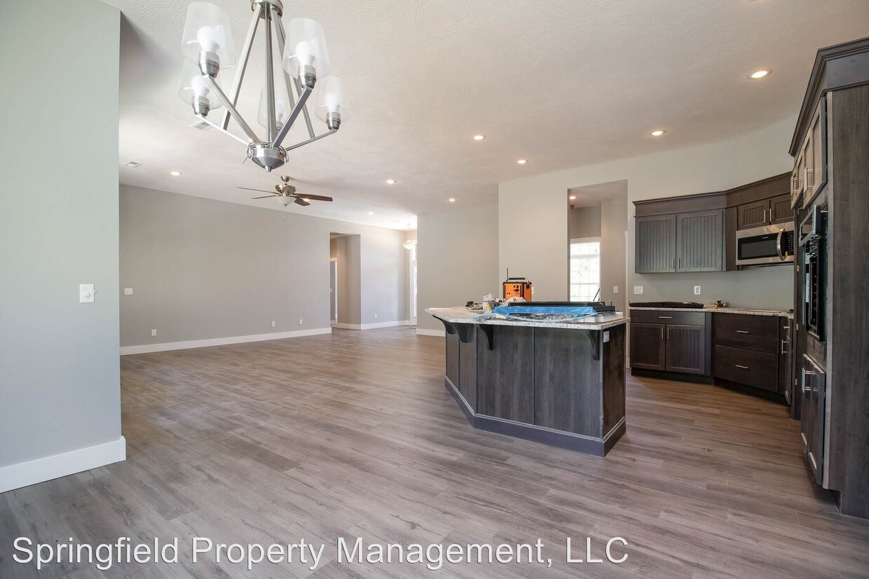Foto principal - 4 br, 3 bath House - 1516 S.Essex