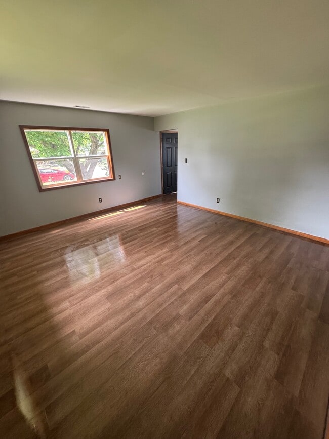 Building Photo - 2810 Witchwood Dr