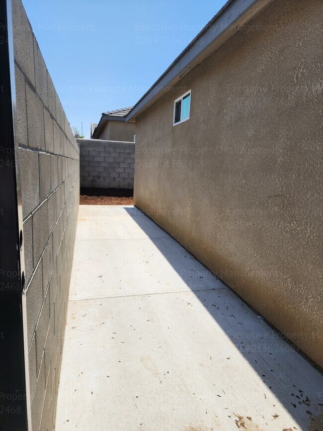 Building Photo - 8603 Grandy St