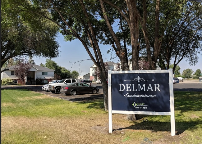 Building Photo - 2 Bed 1 Bath Apartment at Delmar Condominiums