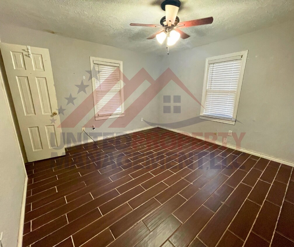 Foto del edificio - Cozy 2-Bedroom Home Near Shopping & Schools