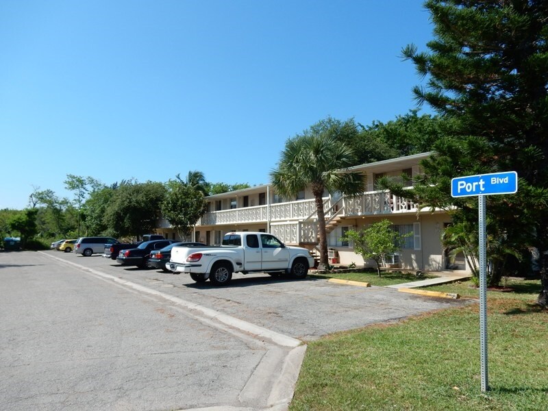 Primary Photo - 7000 Port Blvd