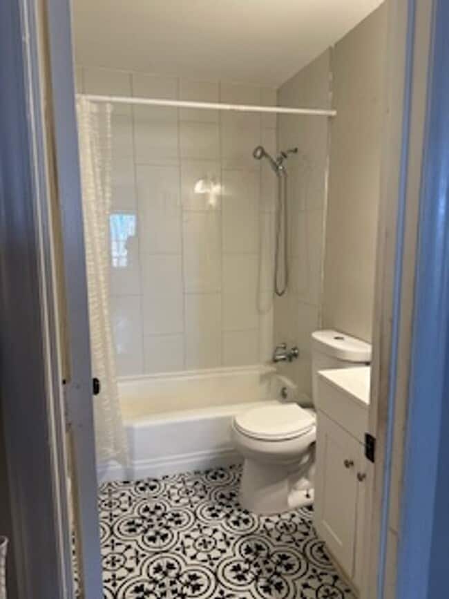 Building Photo - 2 Bed/ 1 bath in Spartanburg