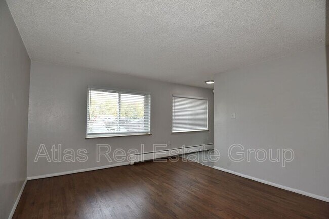 Building Photo - 1430 N Moline St