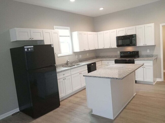 Foto del edificio - Must view this Adorable 3 bedroom 1 bath h...
