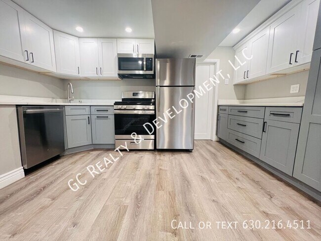Foto del edificio - 6316 N Rockwell St