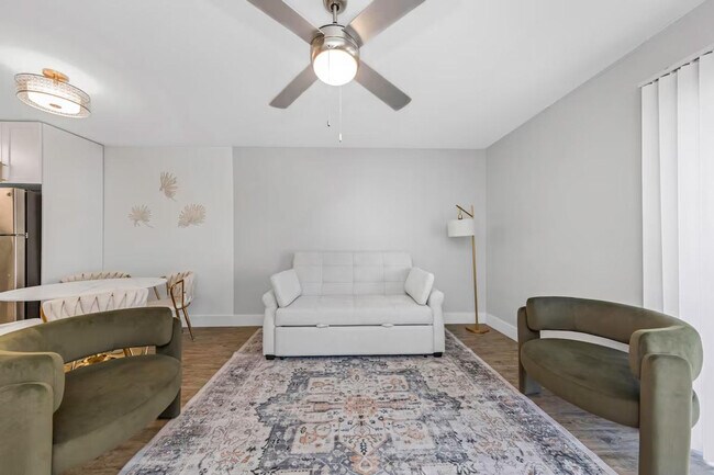 Foto del edificio - 4355 Florida 60-SI ID1369909P