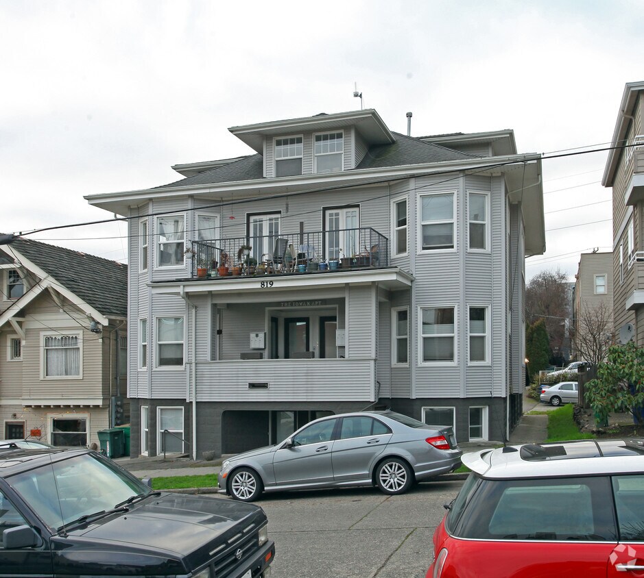 Primary Photo - The Lowen Apartments