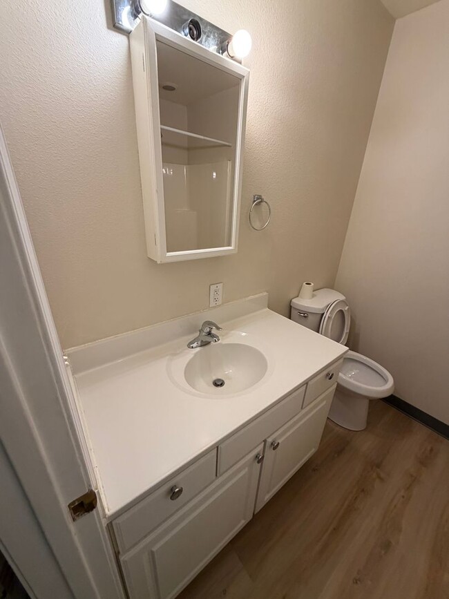 Building Photo - 23107 Barbara St