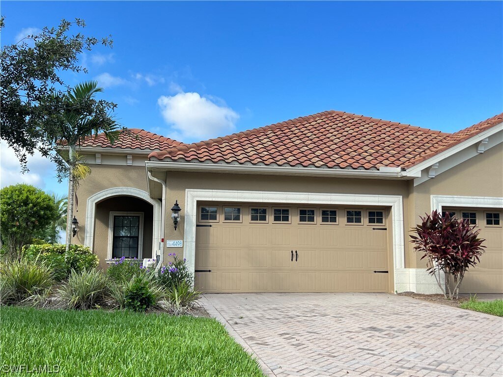 Foto principal - 4498 Waterscape Ln
