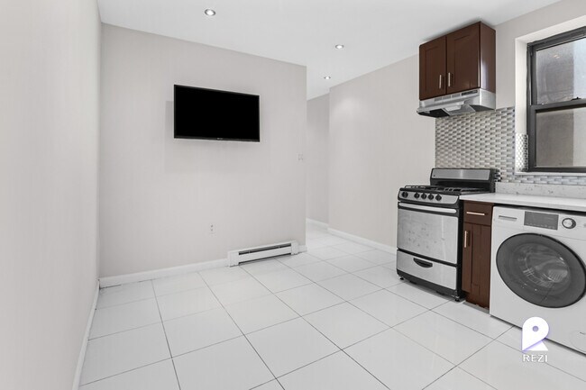 Foto del edificio - 120 W 105th St