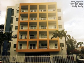 Building Photo - 471 NE 25th St