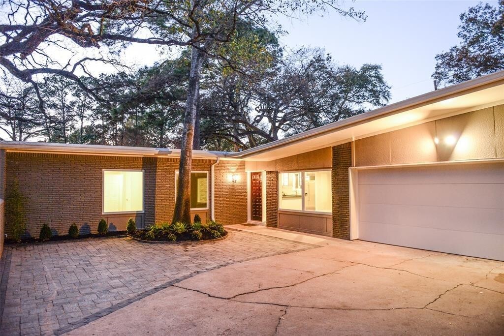 Primary Photo - 10210 Hazelhurst Dr