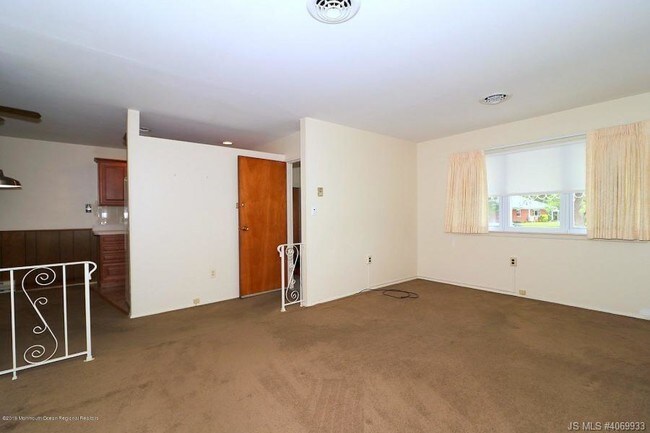 Building Photo - 2925 Ridgeway Rd