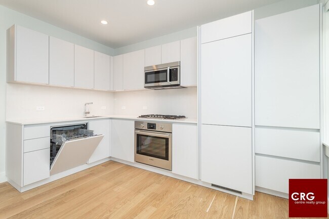 Building Photo - 123-125 Highland Ave. Unit 38G