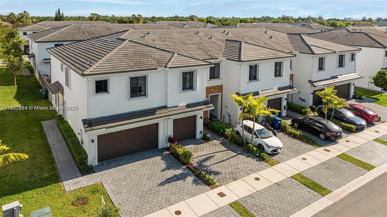 Foto principal - 10934 SW 235th St