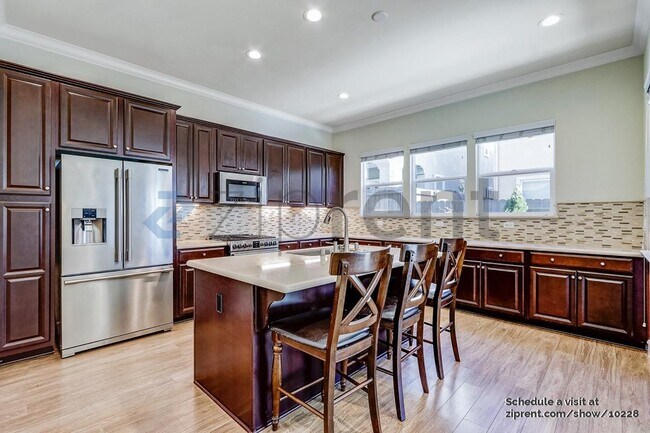 Foto del edificio - 941 Bracken Ct