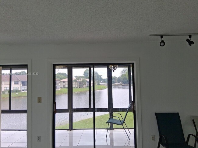 Foto del edificio - 9626 W McNab Rd