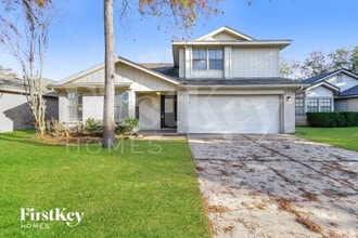 Building Photo - 15915 Vista Del Mar Dr