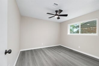 Building Photo - 9806 Sagebark Dr