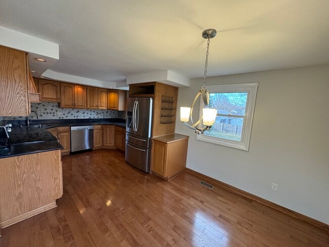 Building Photo - 4000 Marlton Cir