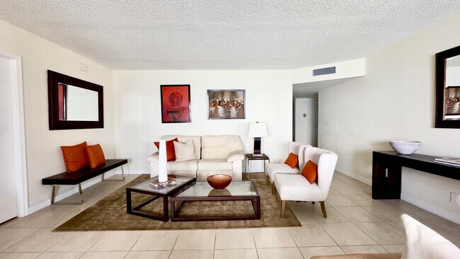 Building Photo - 5100 N Ocean Blvd
