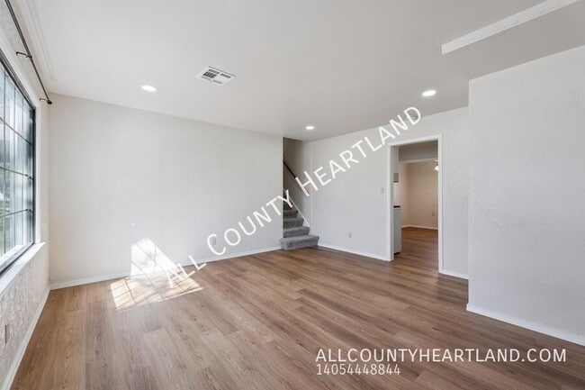 Photo - 1800 Ina Mae Ave House