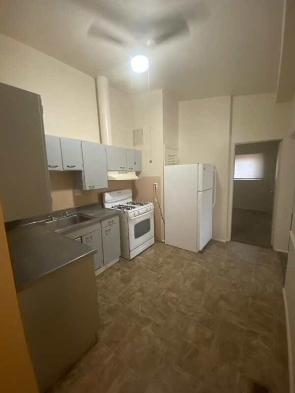 9742 McDowell Pl, Breckenridge Hills, MO 63114 Apartments in