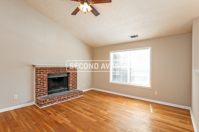 Building Photo - 697 Melrose Trace