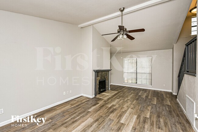 Foto del edificio - 2805 Galemeadow Dr