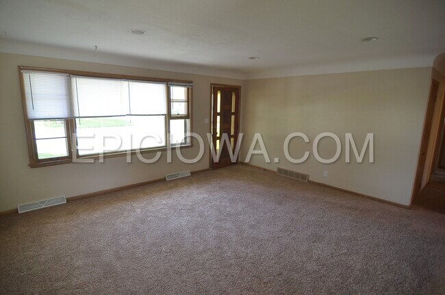 Foto del edificio - 3040 3rd Ave