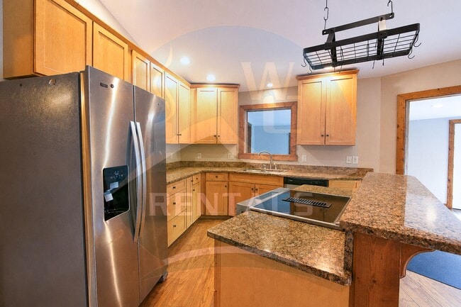 Building Photo - 84 Loveland Vis