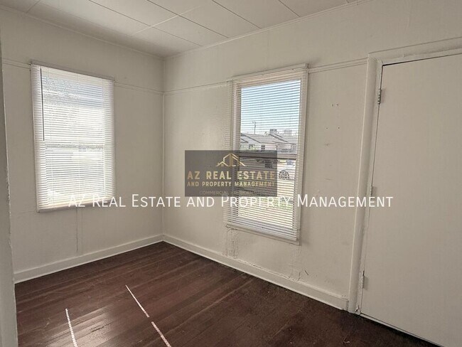 Foto del edificio - 3809 N 9th Pl