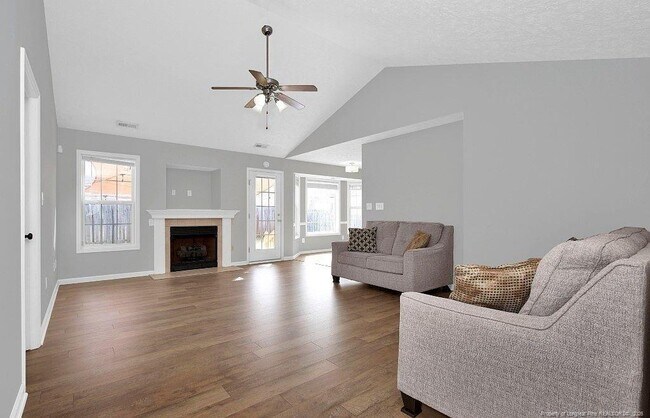 Foto del edificio - 1475 Avoncroft Dr