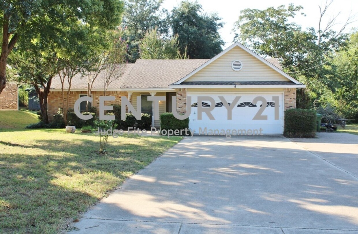 109 E Redbud Dr, Hurst, TX 76053 House Rental in Hurst, TX