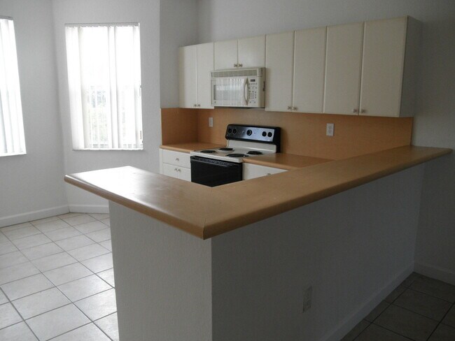 Foto del edificio - Shoma Townhomes