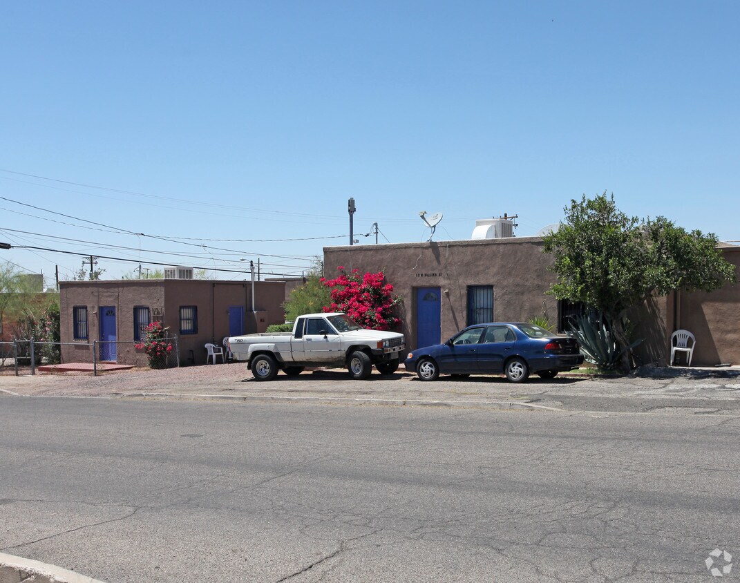 Primary Photo - 7 Apartments & Industrial Bldg