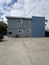 Building Photo - 1411-1417 Holly Ave