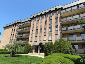 Building Photo - 175 Maple Ave