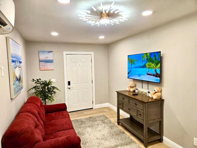 Foto del edificio - 8354-56 Adams St