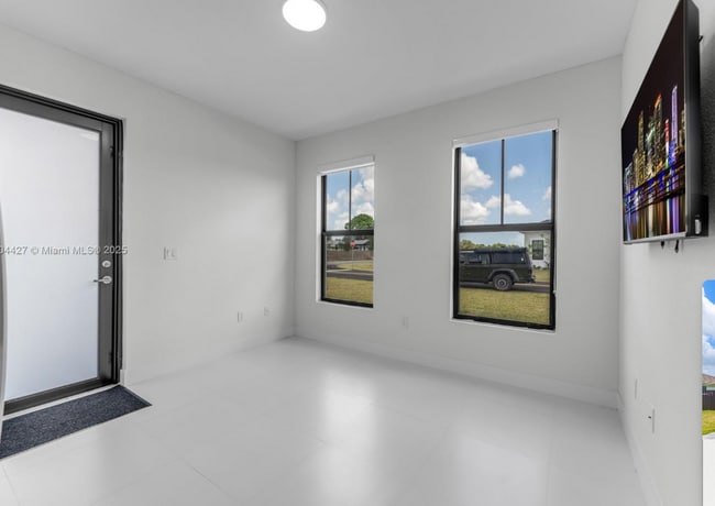 Building Photo - 32206 SW 196th Ave