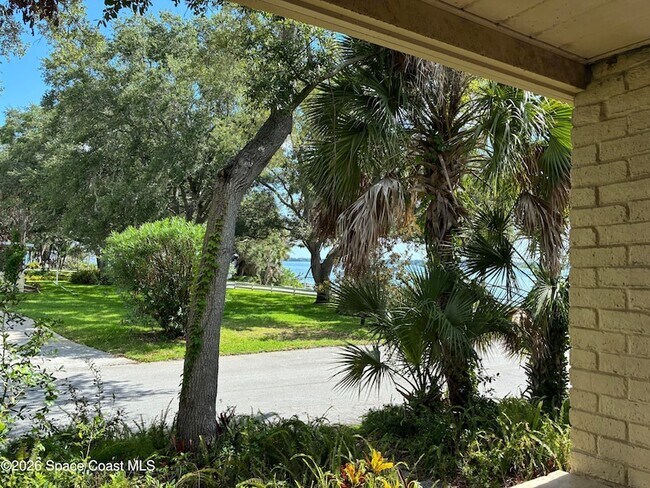 Foto del edificio - 803 Rockledge Dr