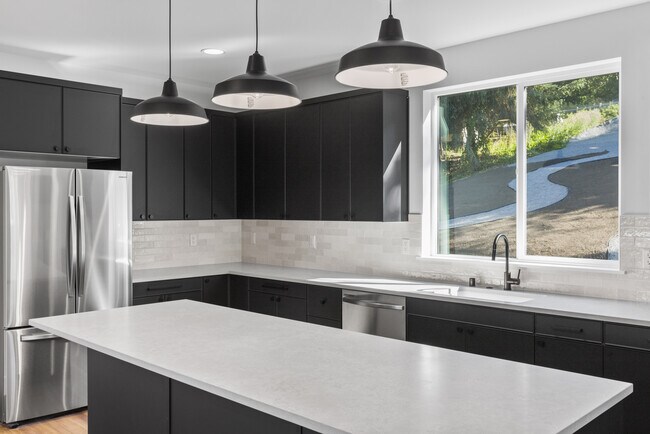 Foto del edificio - 10711 Vernon Rd