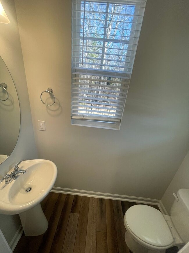 Foto del edificio - Charming 3 Bedroom Home located in Wake Forest